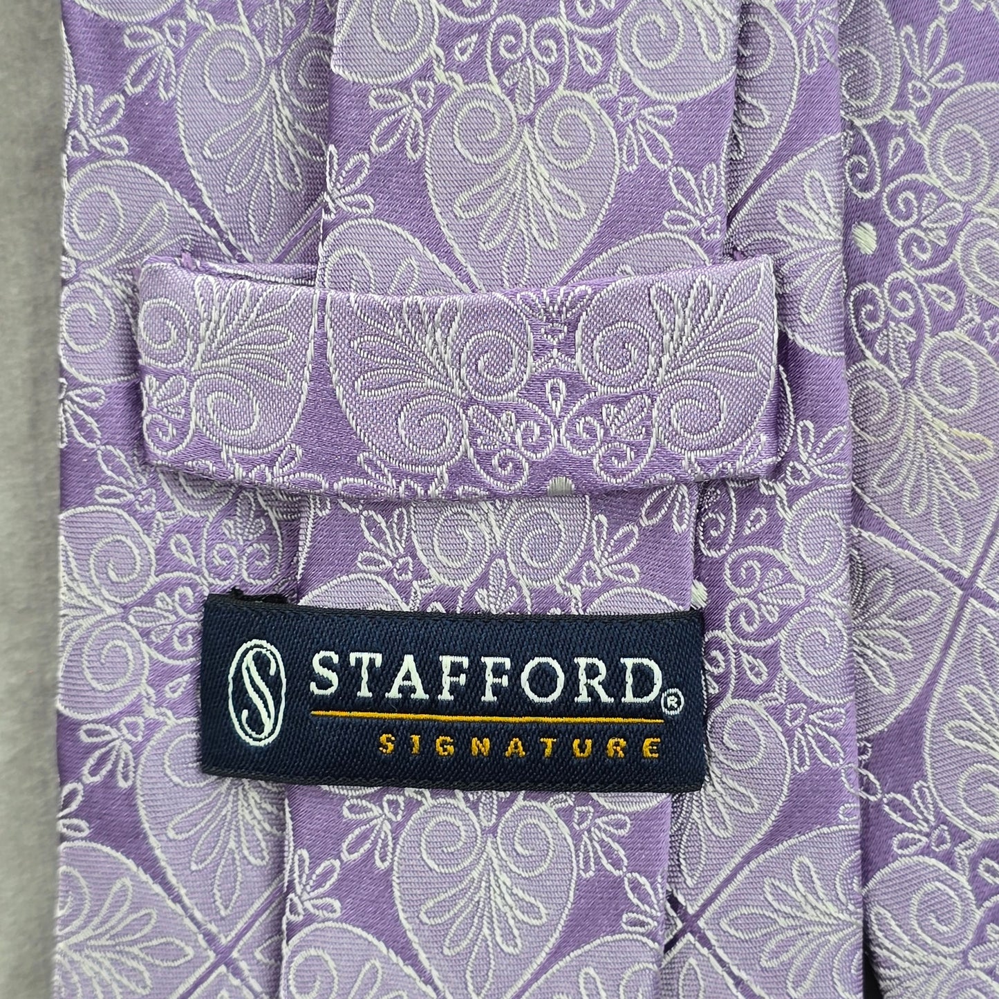 Stafford Signature Purple Silver Floral Paisley 100% Silk Men's Neck Tie NWOT