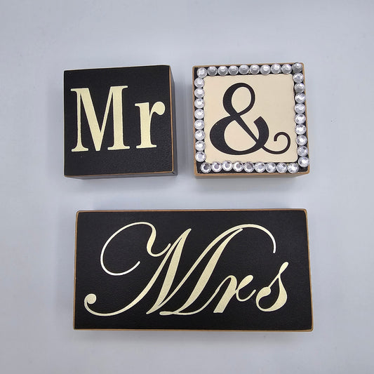 Mr & Mrs Black White Faux Wood Wedding Anniversary Bridal Home Decor Signs