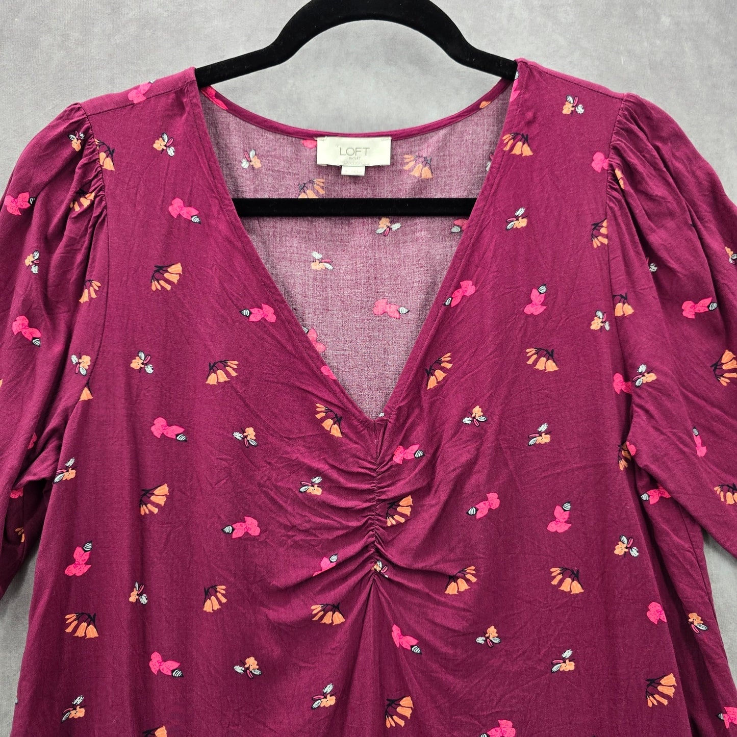 Ann Taylor Loft Purple Floral V Neck Short Sleeve Top Shirt Blouse Small