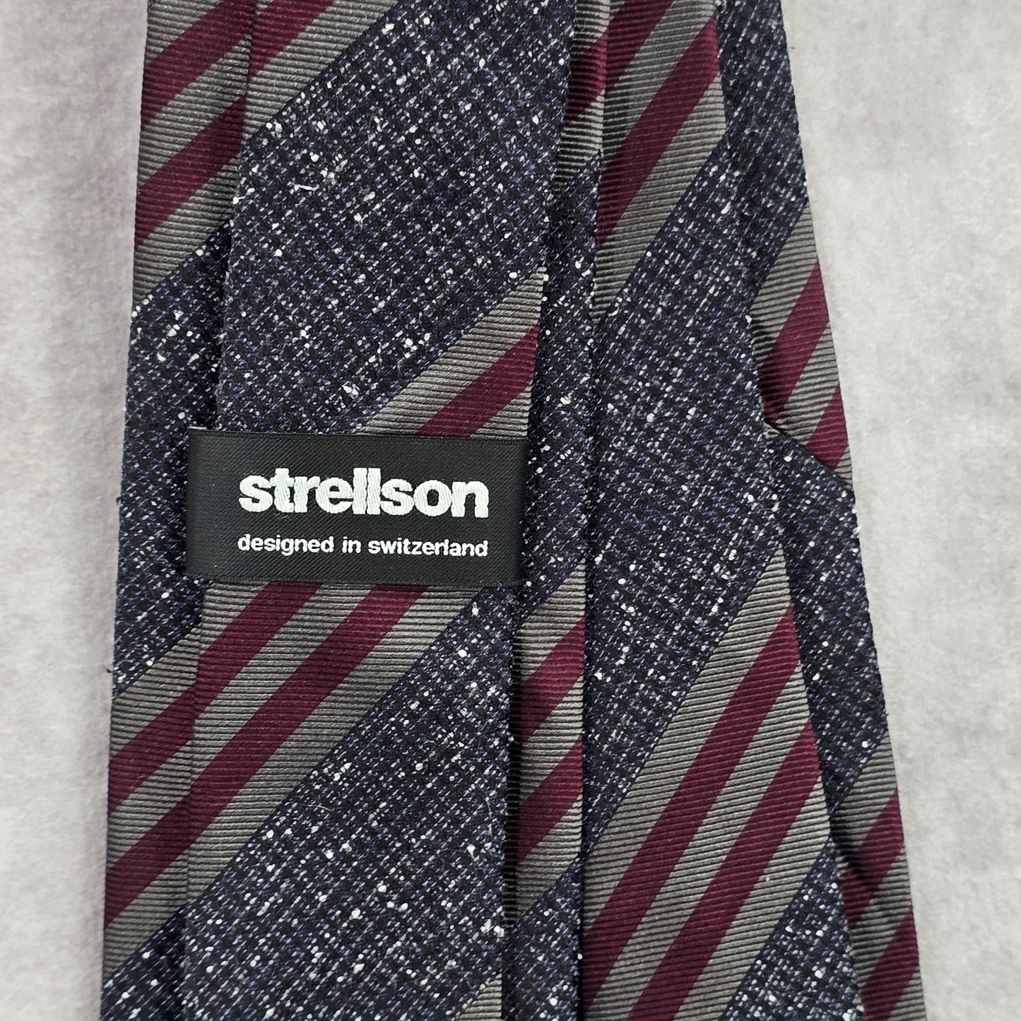 Strellson Gray Blue Stripe 100% Silk Italy Switzerland Stripe Men's Neck Tie