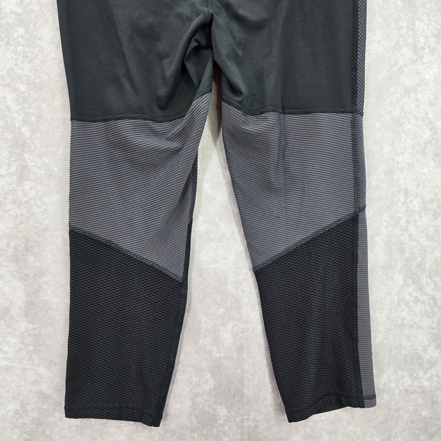 Champion Gray Black Stripe Cropped Active Legging Pants Bottoms Small