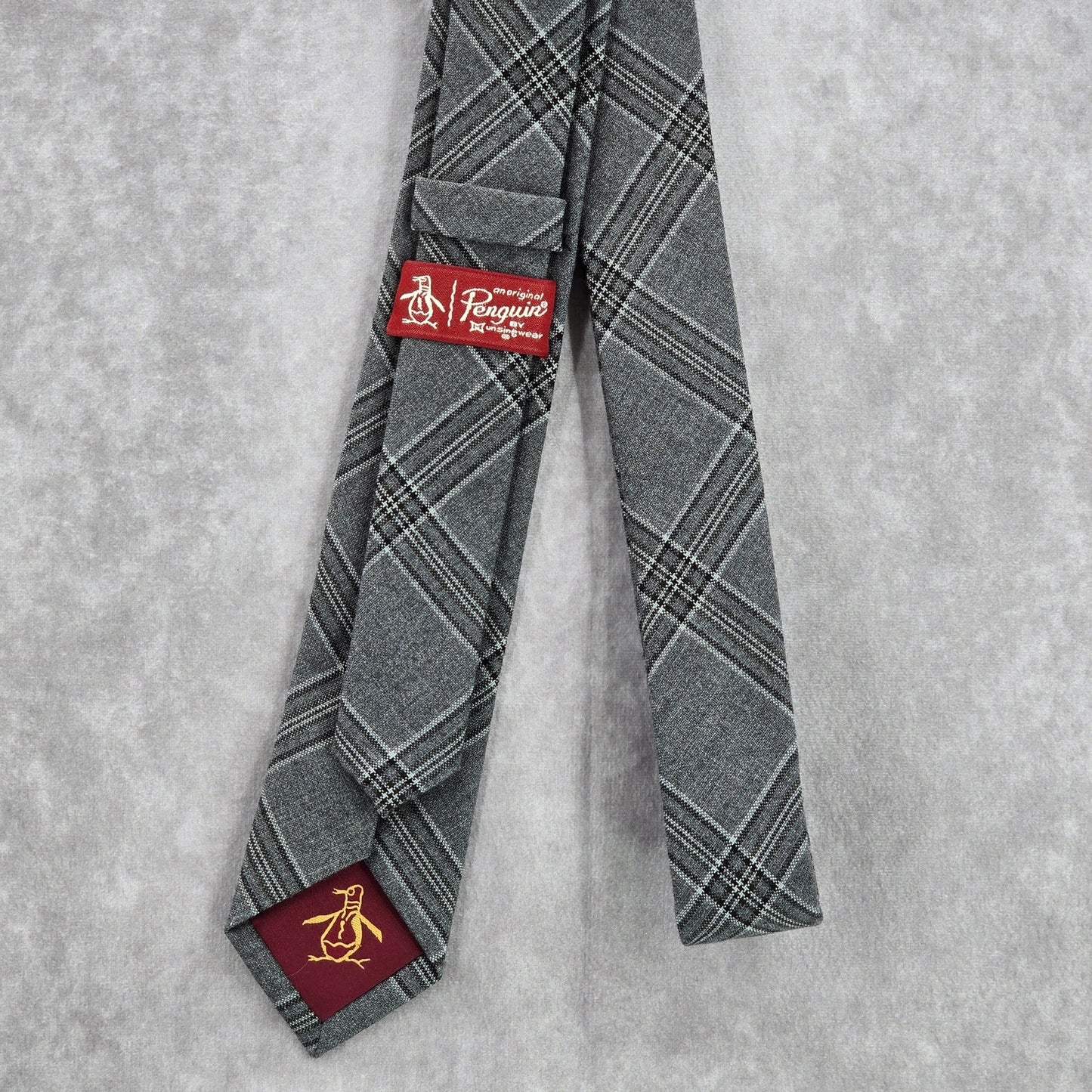 An Original Penguin by Munsingwear Gray Black Stripe Plaid Men's Neck Tie NWOT