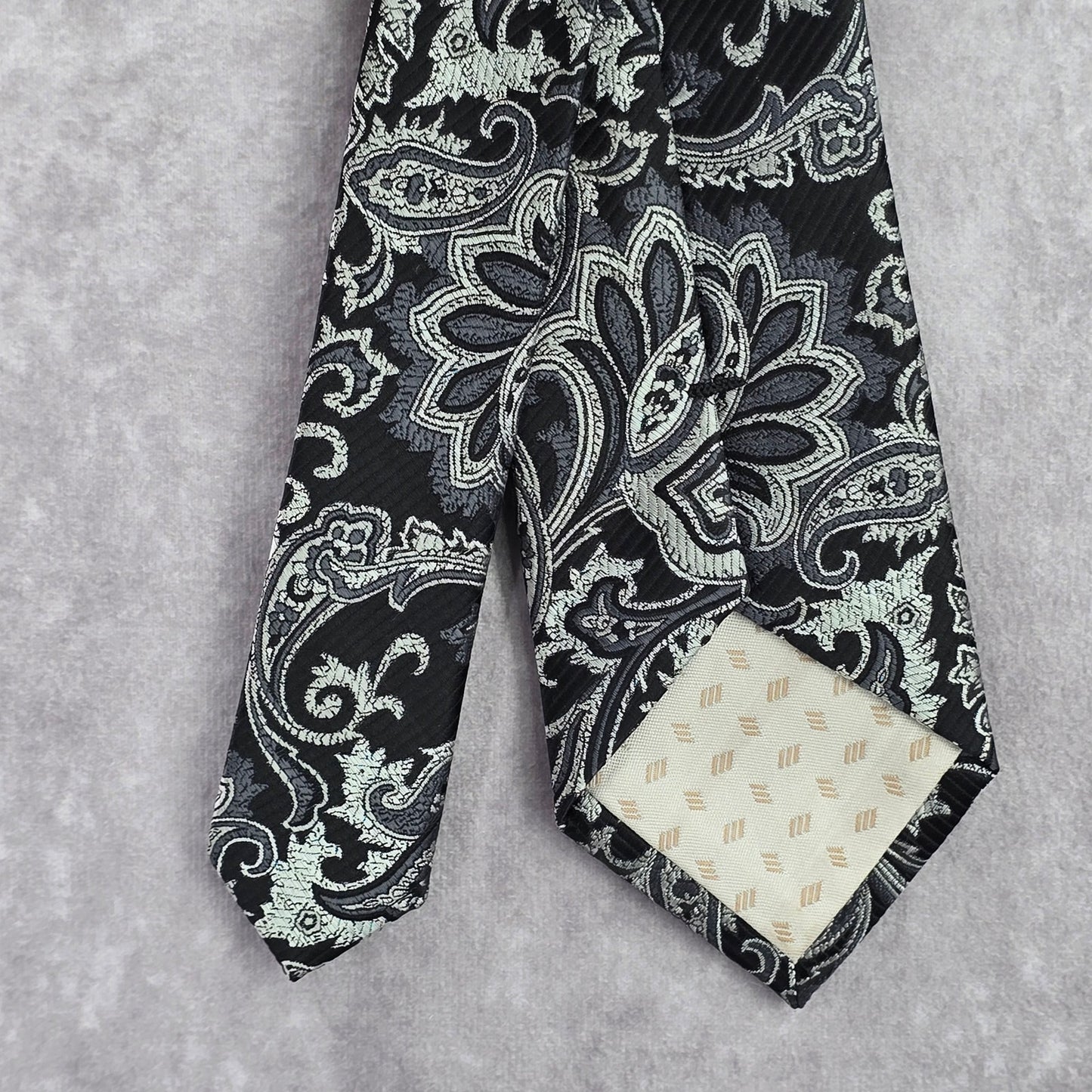 Joseph Abboud Black Gray Floral Paisley Geometric 100% Polyester Neck Tie