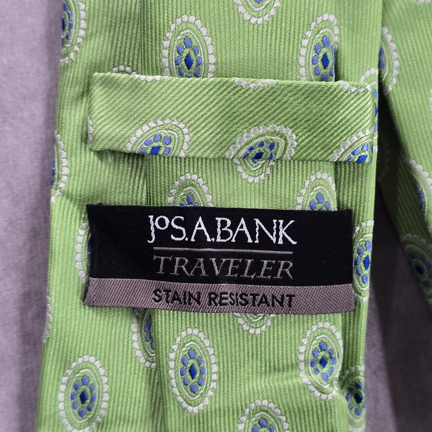 Jos. A. Bank Green Traveler 100% Silk Stain Resistant Men's Neck Tie NWOT