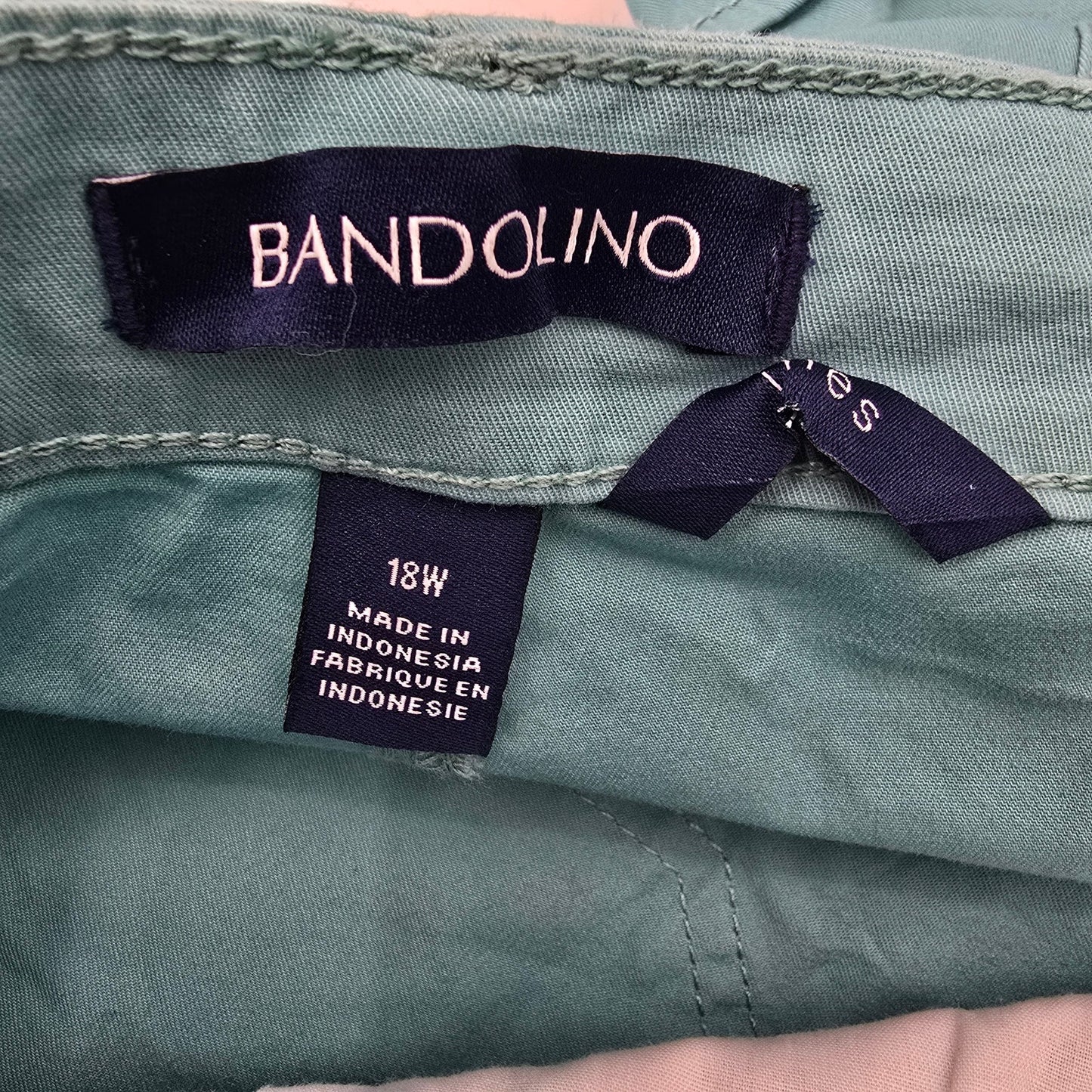 Bandolino Ines Classic Blue Shorts Bottoms Pants Plus Size 18W NWT