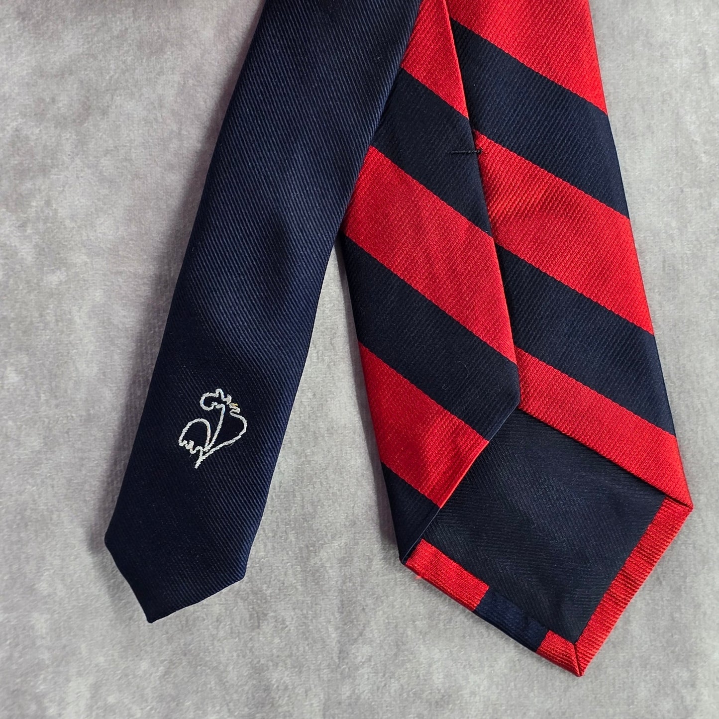 Haggar Red Blue Stripe 75% Silk 25% Polyester Men's Neck Tie NWOT