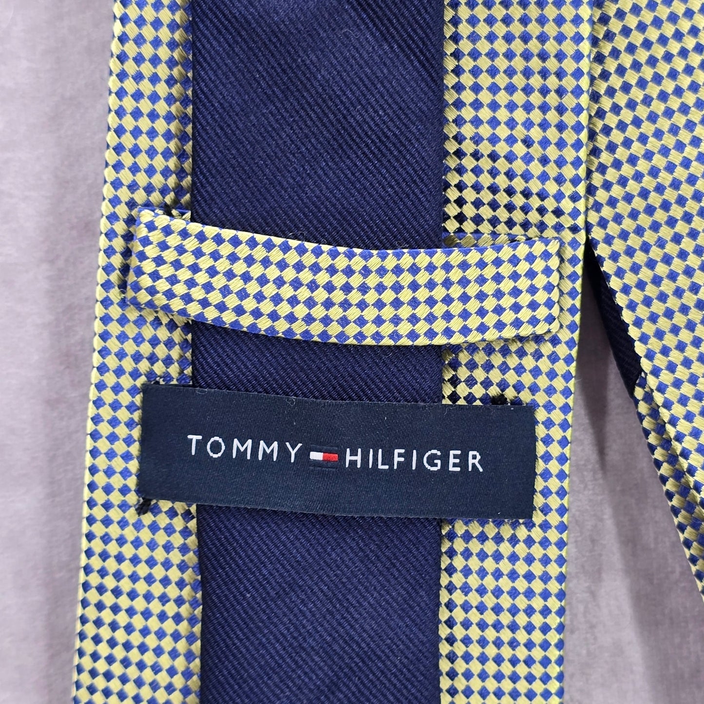 Tommy Hilfiger Yellow Gold Navy Blue Geometric 100% Silk Men's Neck Tie NWOT