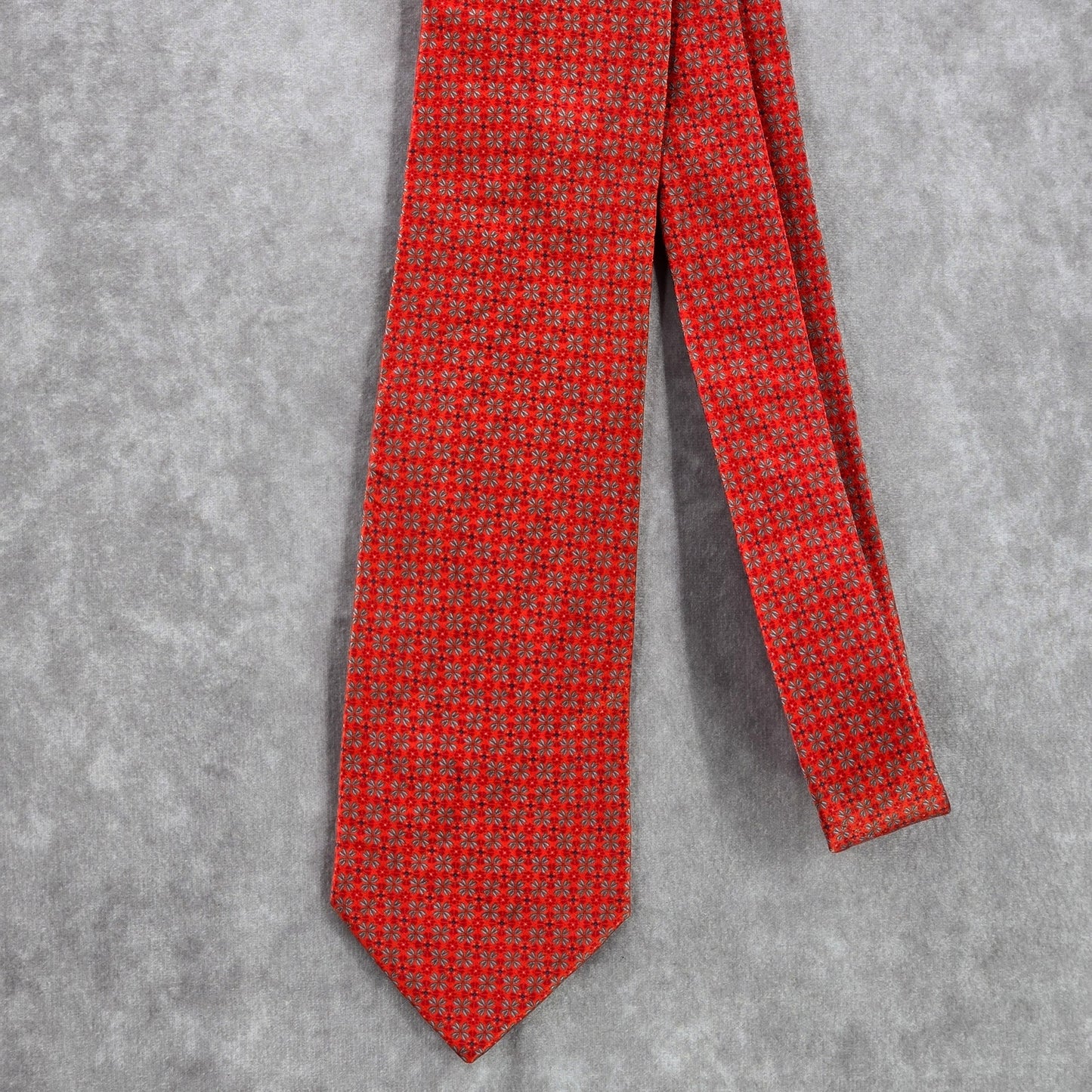 Lario Red Floral Geometric Handmade Italy 100% Silk Men's Neck Tie NWOT