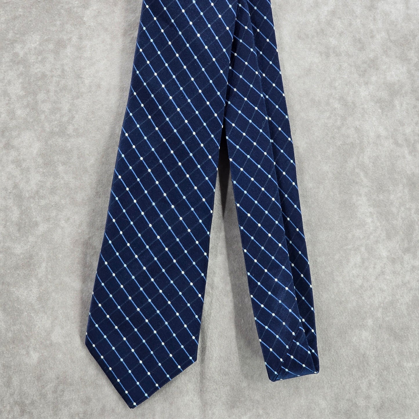 Geoffrey Beene Blue White Dot 62% Poly 38% Silk Handmade Men's Neck Tie NWOT