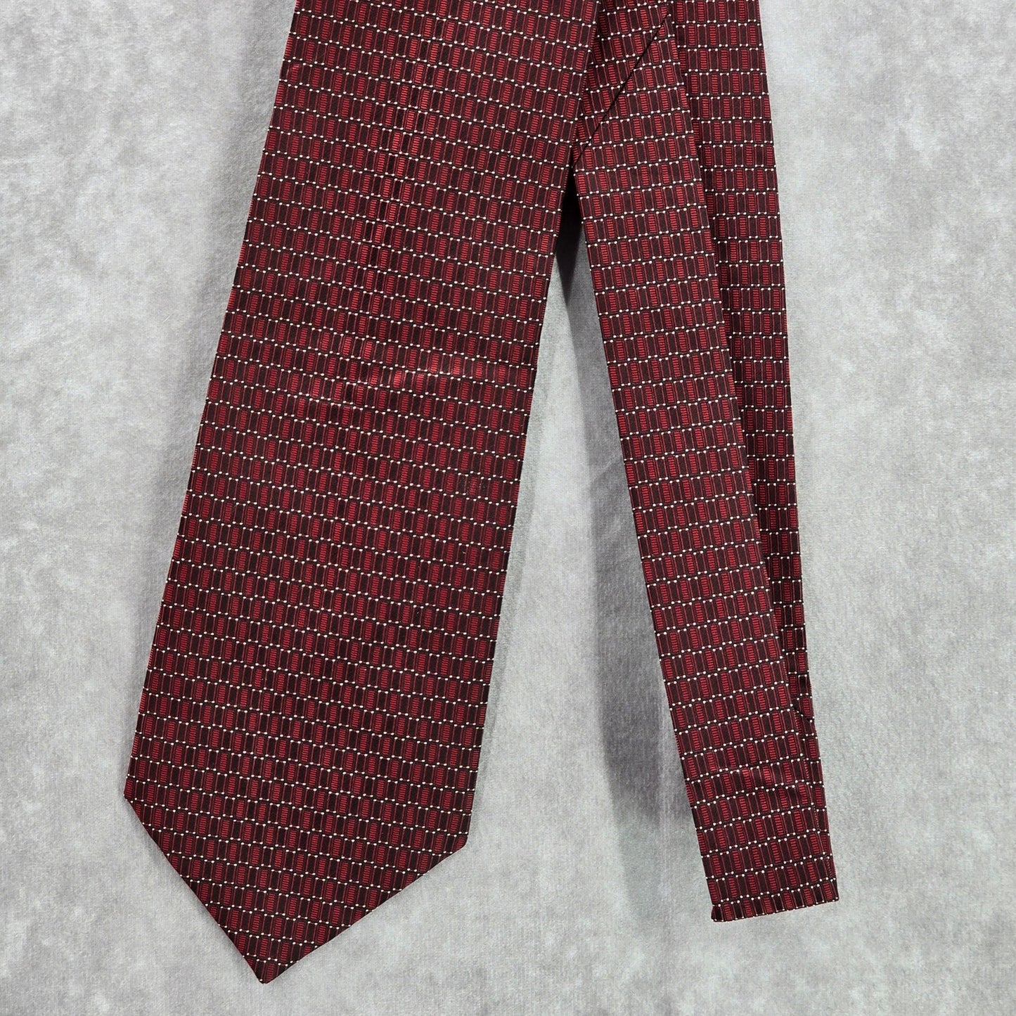 Jones New York Red Blue White Geometric Dots 100% Silk Men's Neck Tie NWOT