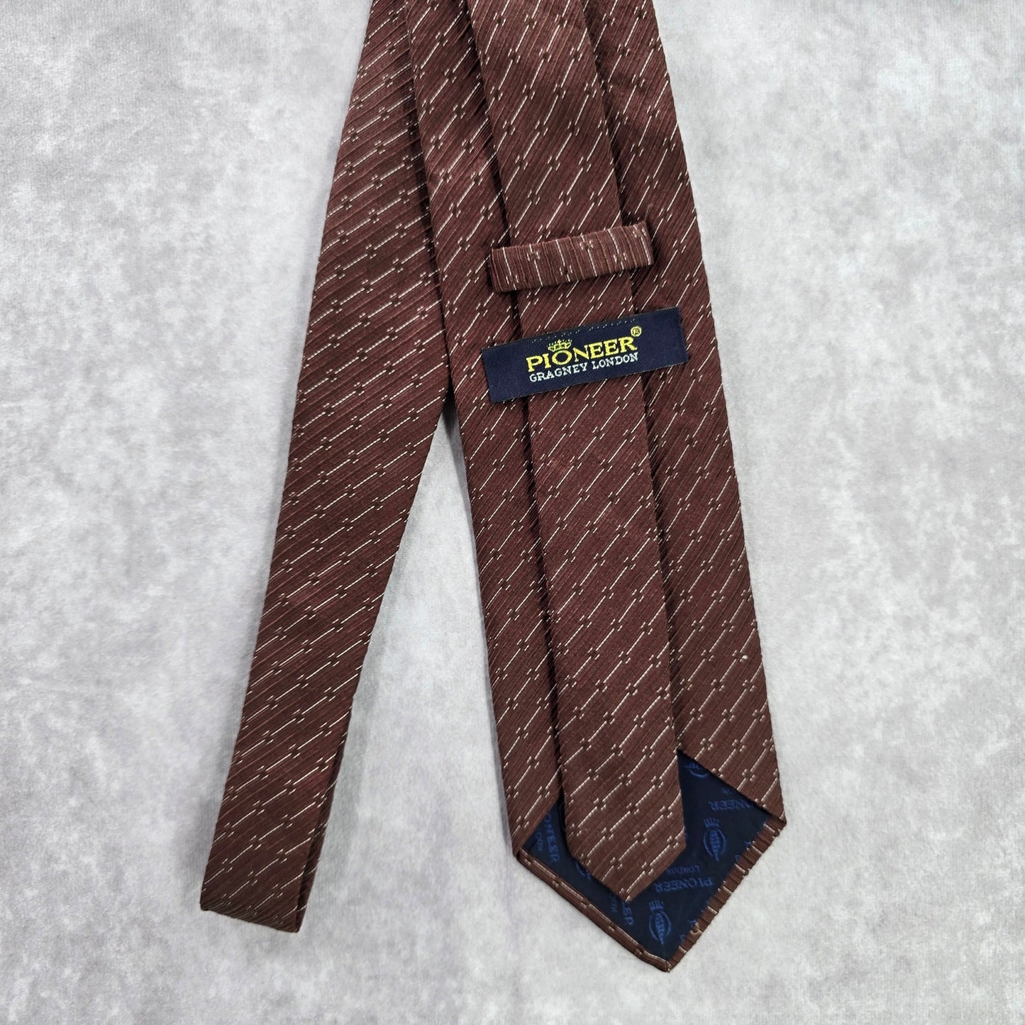 Pioneer Gragney London Brown Geometric Stripe Men's 100% Silk Neck Tie NWOT