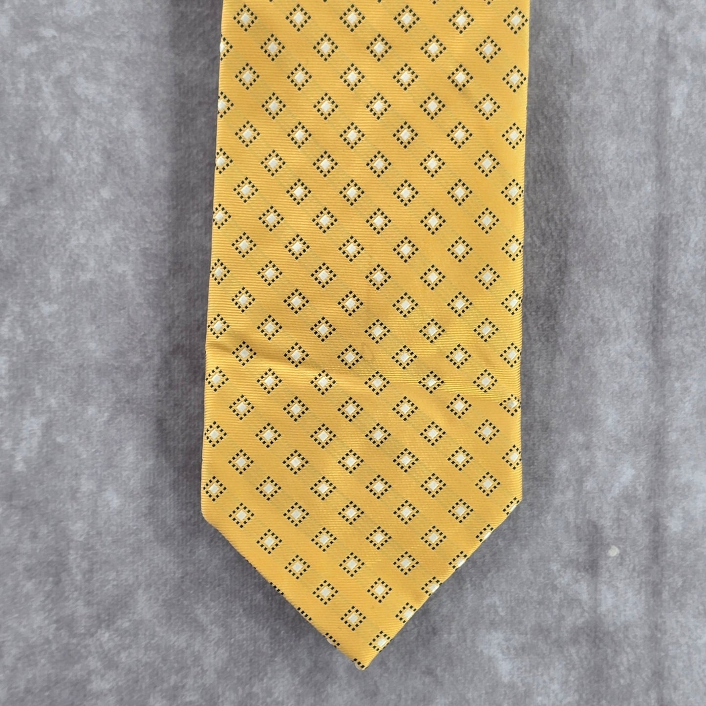 Jos A. Bank Executive Yellow Diamond Geometric 100% Silk Men's Neck Tie NWOT