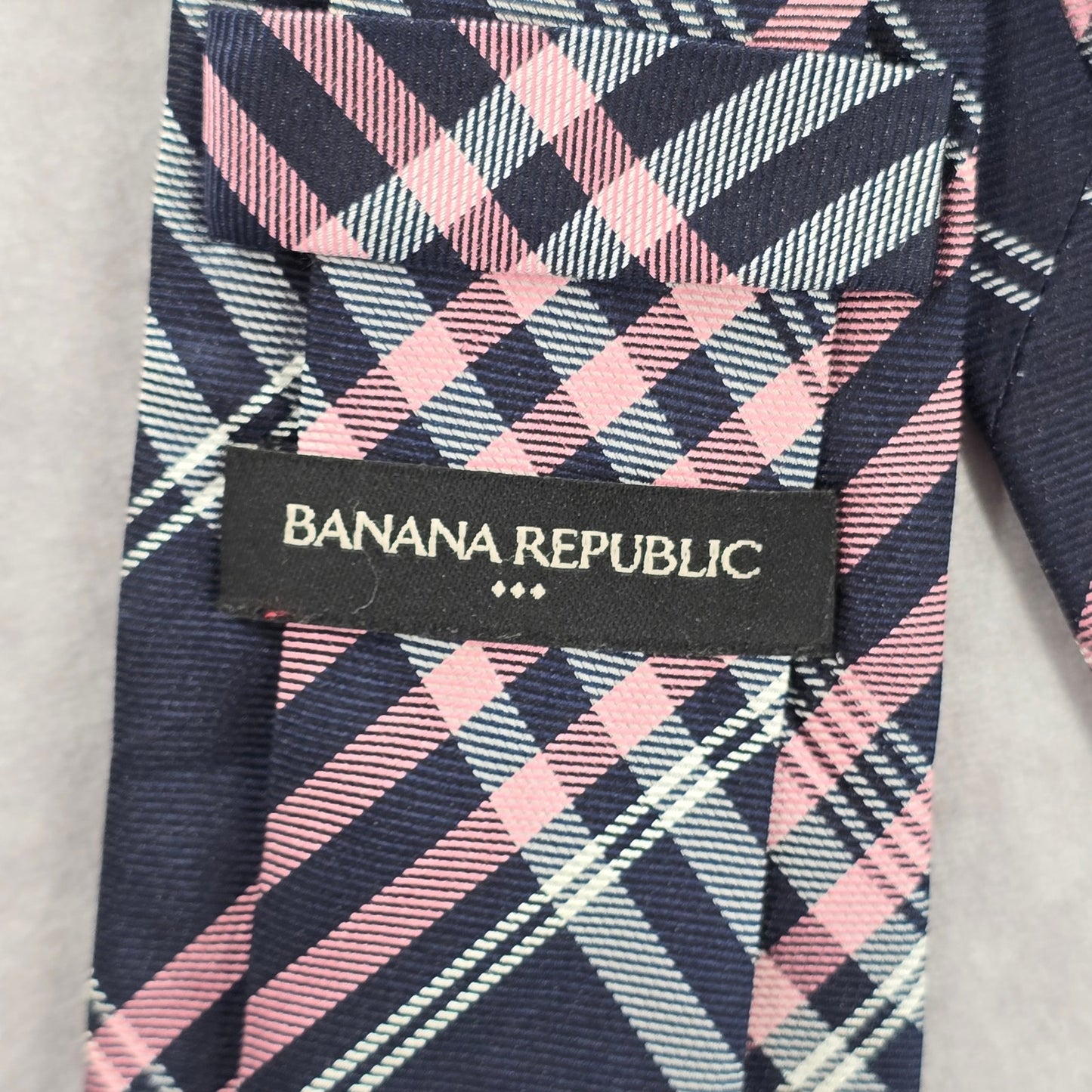 Banana Republic Navy Pink Plaid Stripe 100% Silk Men's Neck Tie NWOT