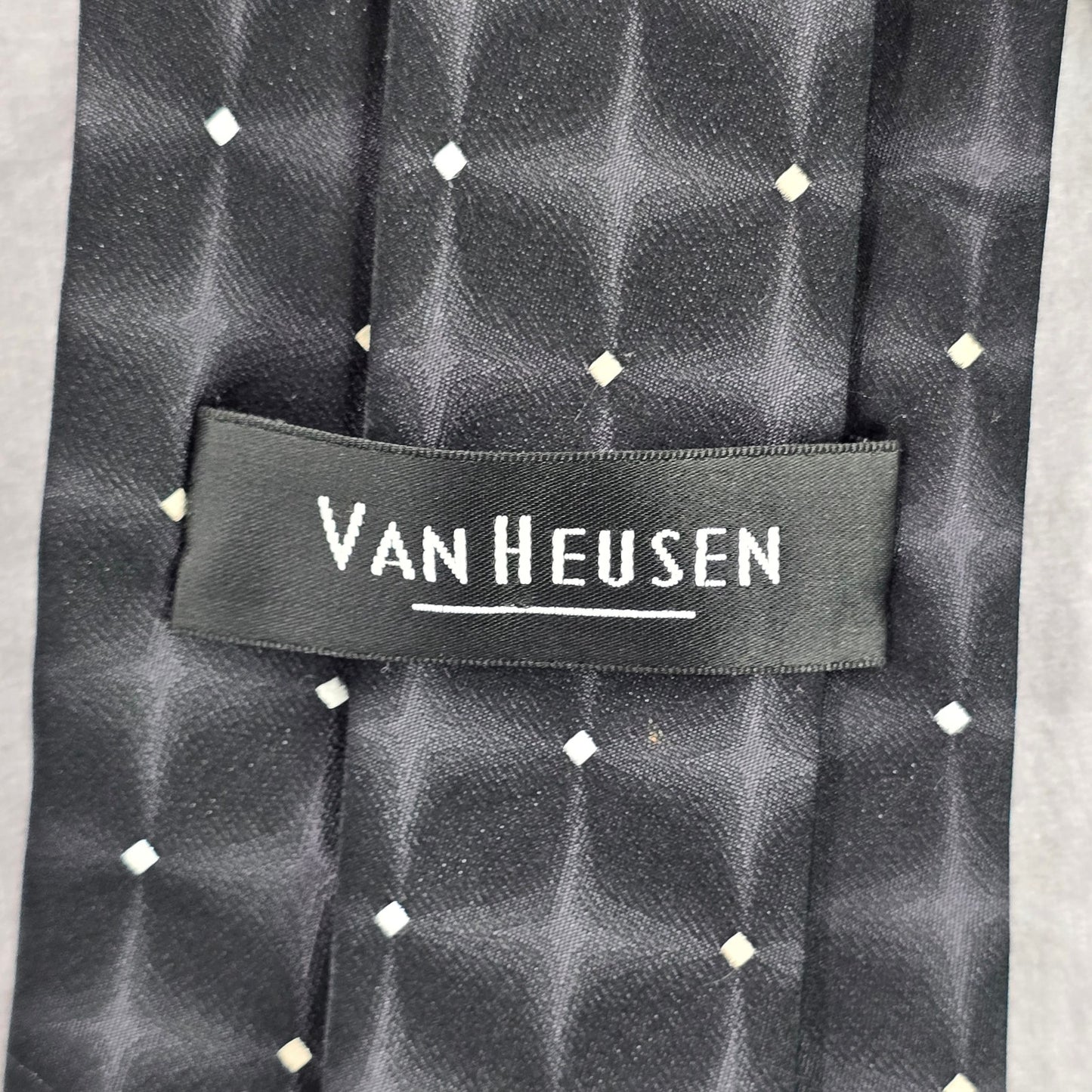 Van Heusen Black Geometric Star Stain Resistant 100% Silk Men's Neck Tie NWOT