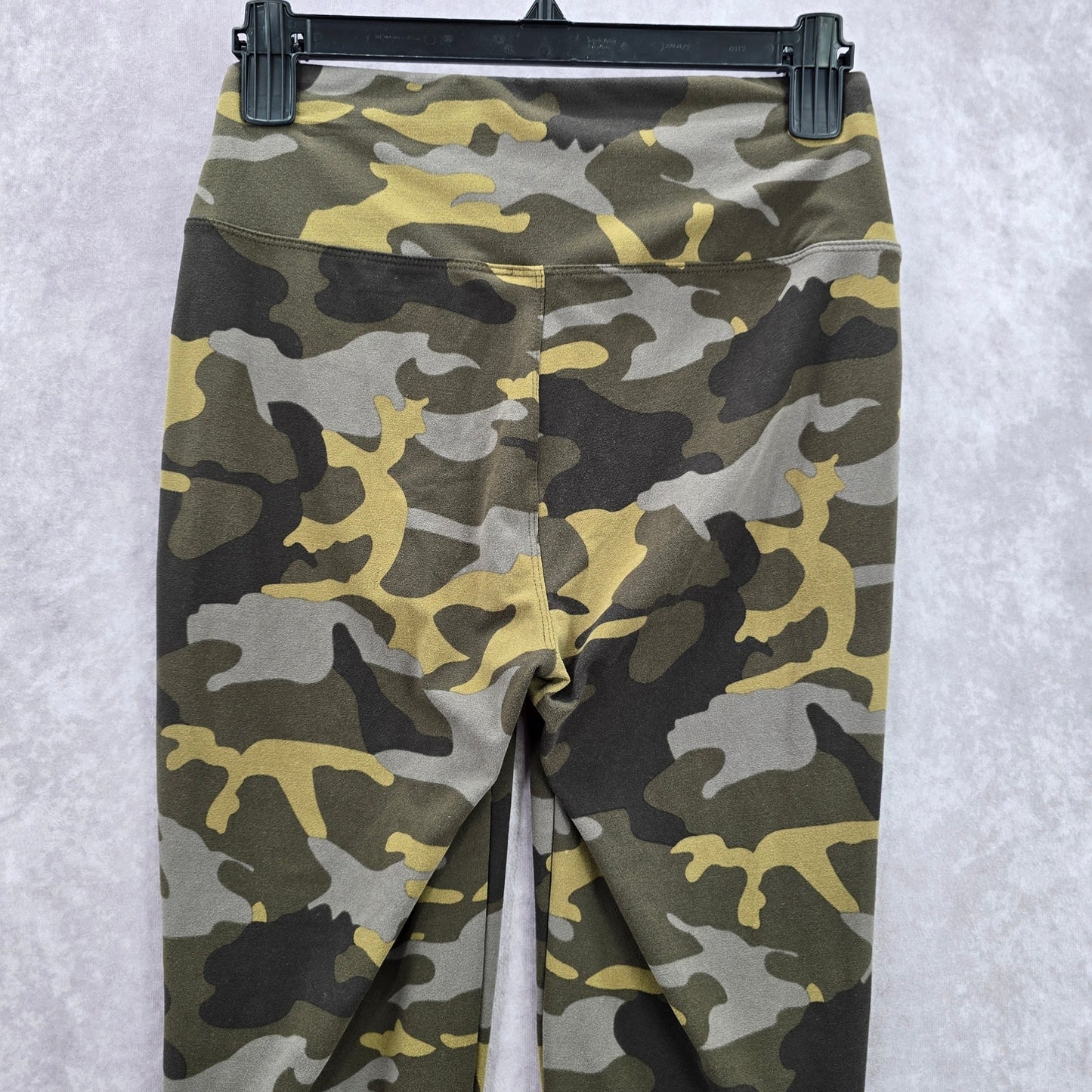 Zenana Green Camo Long Active Army Legging Pants Bottoms Ankle Large