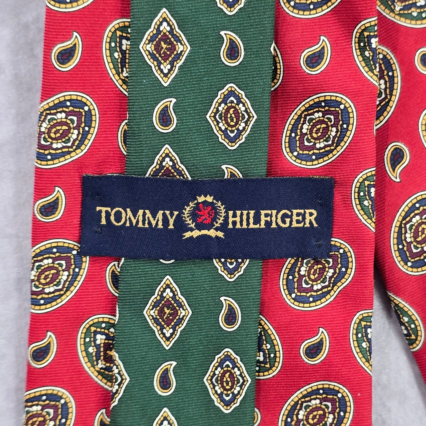 Tommy Hilfiger Red Floral Paisley Geometric 100% Italian Silk Mens Neck Tie NWOT