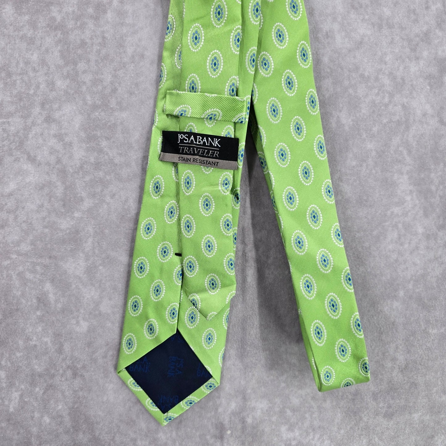 Jos. A. Bank Green Traveler 100% Silk Stain Resistant Men's Neck Tie NWOT