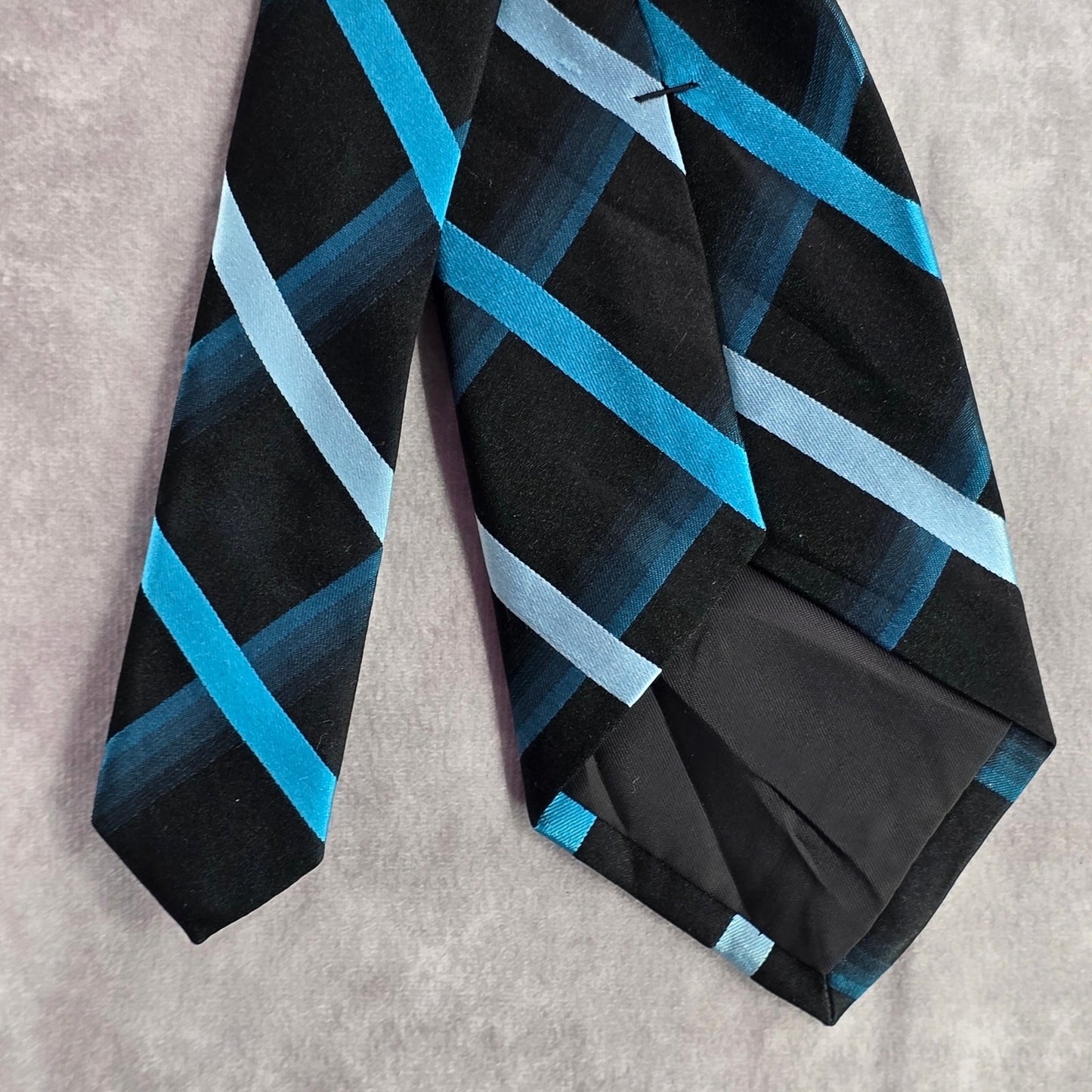 Croft & Barrow Blue Black Plaid Stripe 100% Silk Men's Neck Tie NWOT