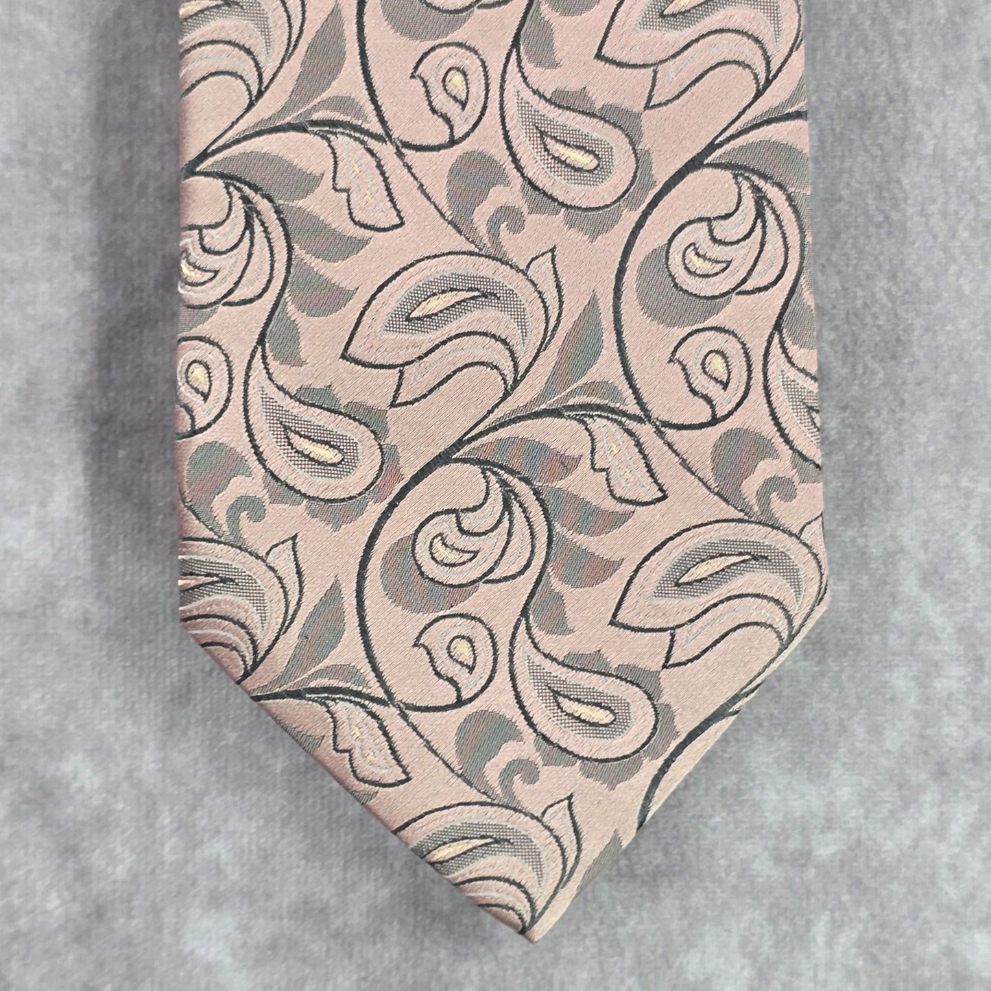 Alfani Pink Gray Floral Paisley 100% Silk Men's Neck Tie NWOT