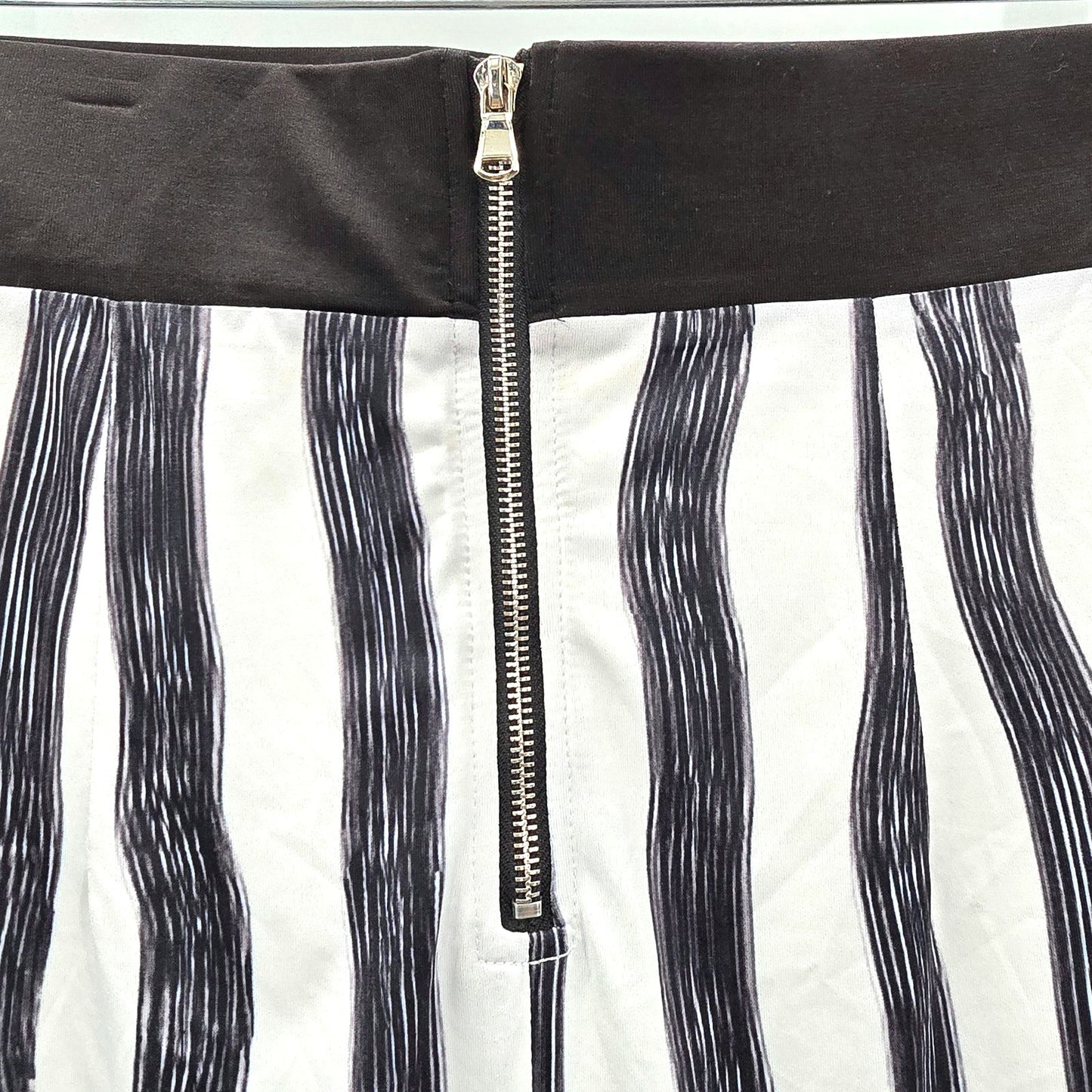 Eloquii Black White Stripe Zipper Knee Length Bottom Skirt Plus 18