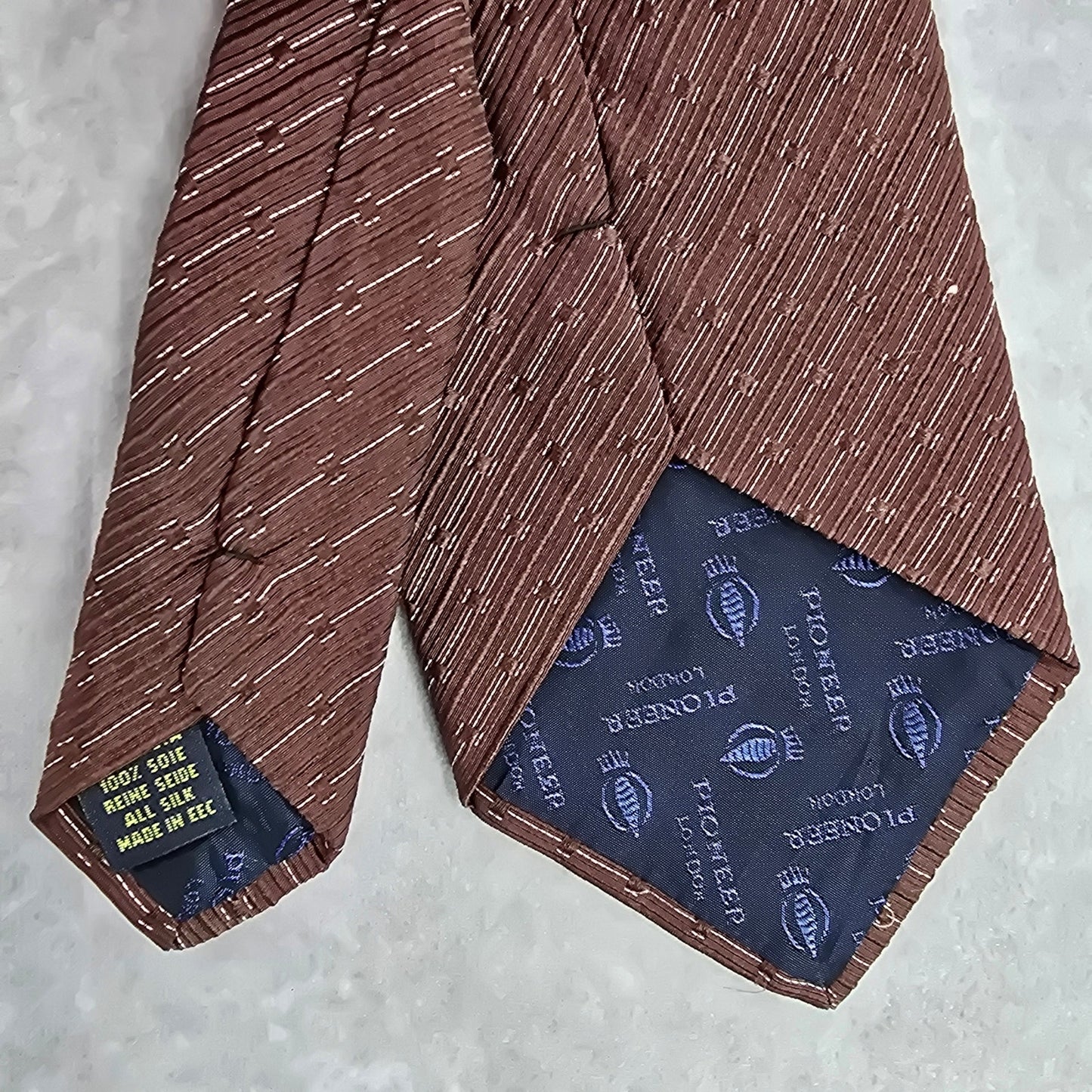 Pioneer Gragney London Brown Geometric Stripe Men's 100% Silk Neck Tie NWOT