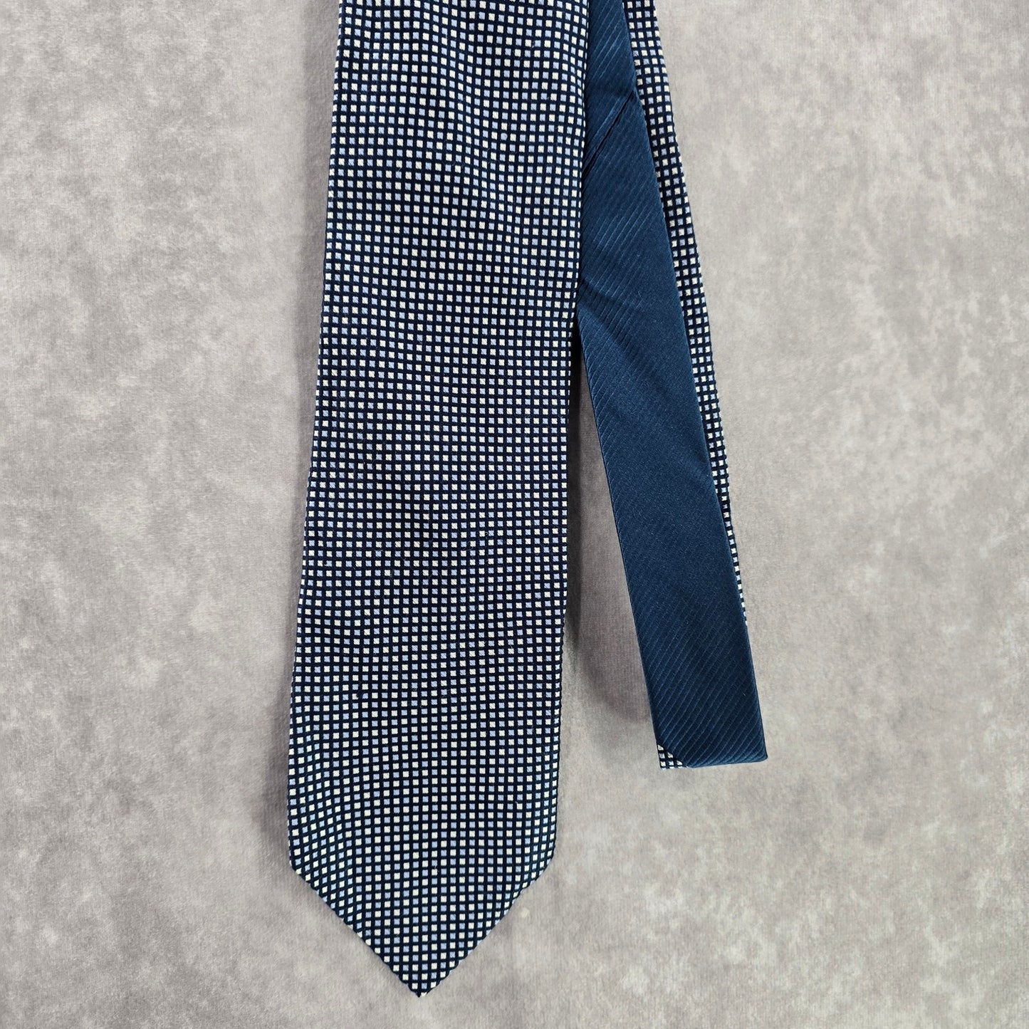 Tommy Hilfiger Blue Foulard Geometric 100% Silk Mens Neck Tie NWOT