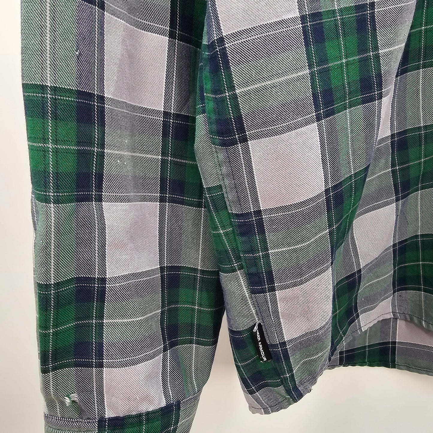 Under Armour Green Plaid Elbow Patch Button Love Sleeve Utility Shirt Large