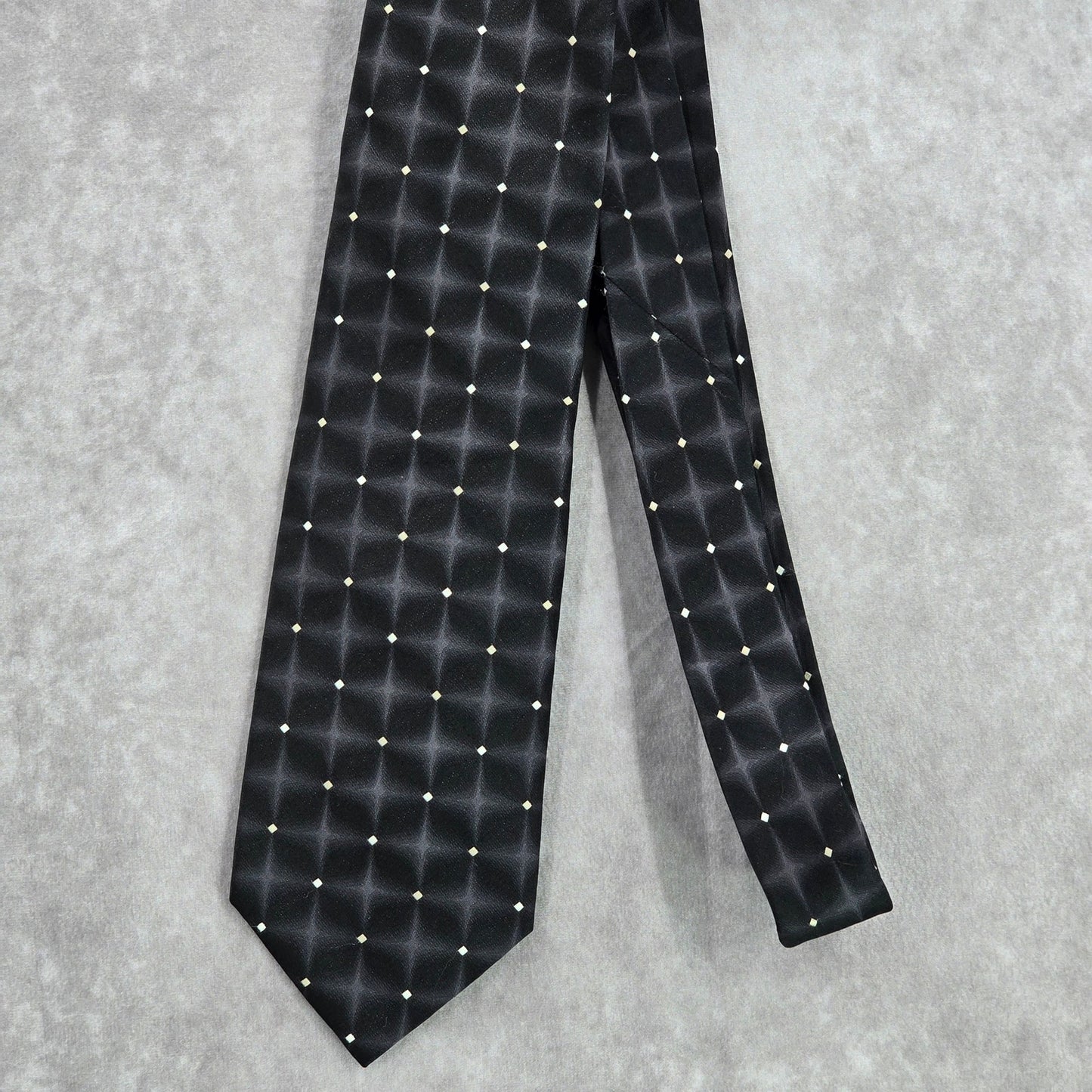 Van Heusen Black Geometric Star Stain Resistant 100% Silk Men's Neck Tie NWOT