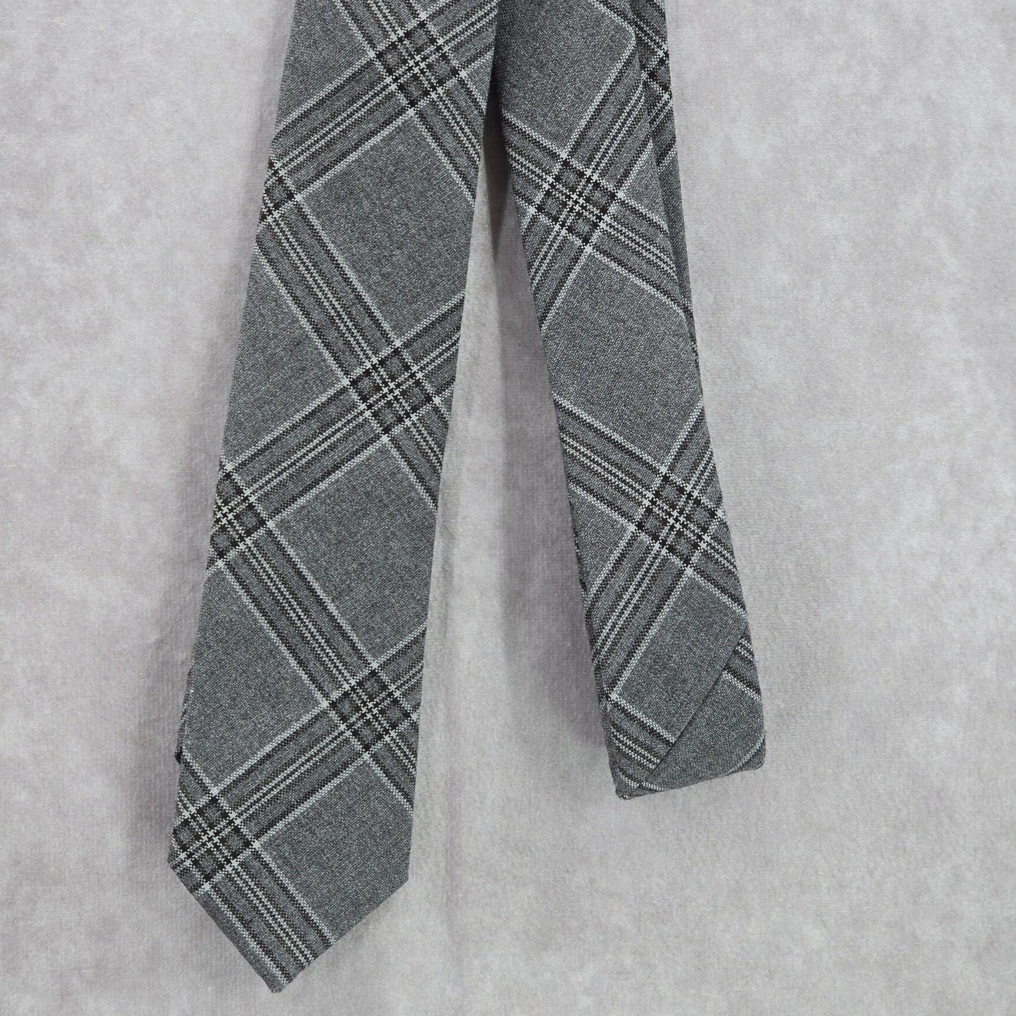 An Original Penguin by Munsingwear Gray Black Stripe Plaid Men's Neck Tie NWOT