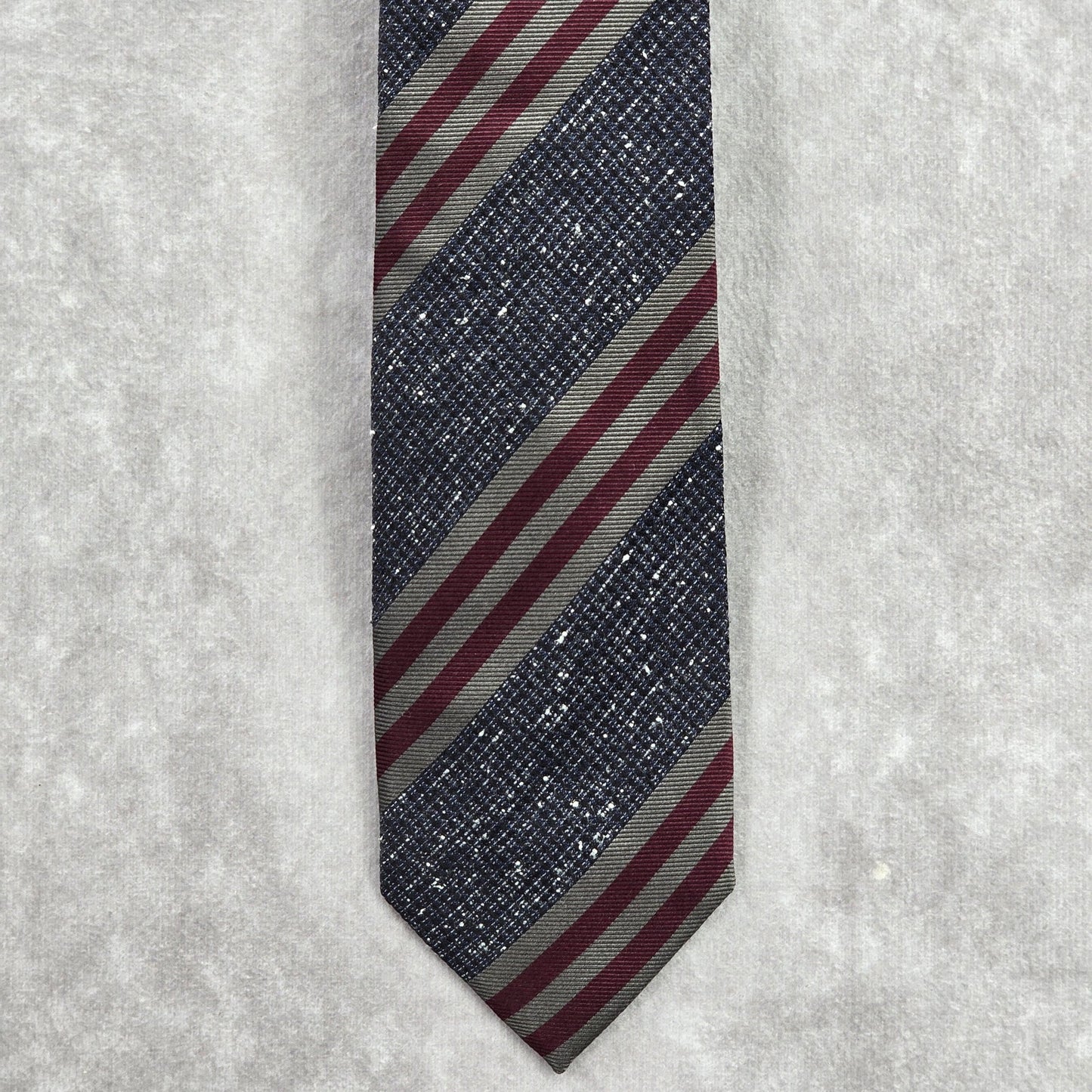 Strellson Gray Blue Stripe 100% Silk Italy Switzerland Stripe Men's Neck Tie