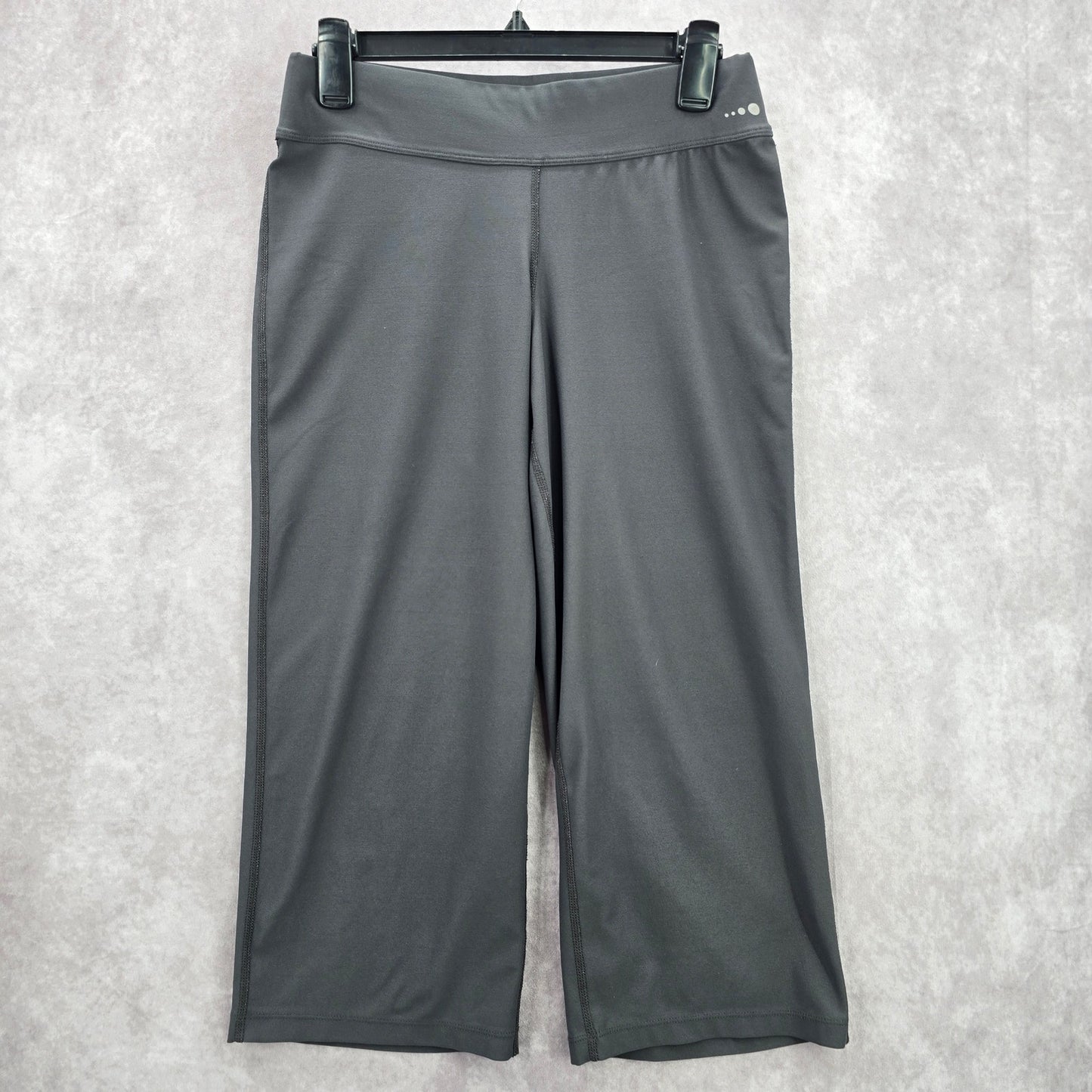 Xersion Performance Wear Semi Fitted Active Cropped Pant Bottom Gray Small