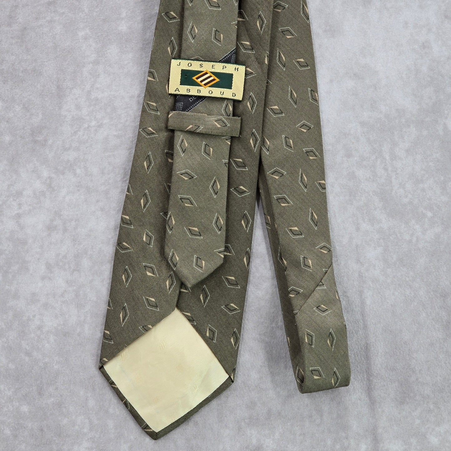 Joseph Abboud Green Geometric 62% Viscose 18% Rayon Men's Neck Tie NWOT