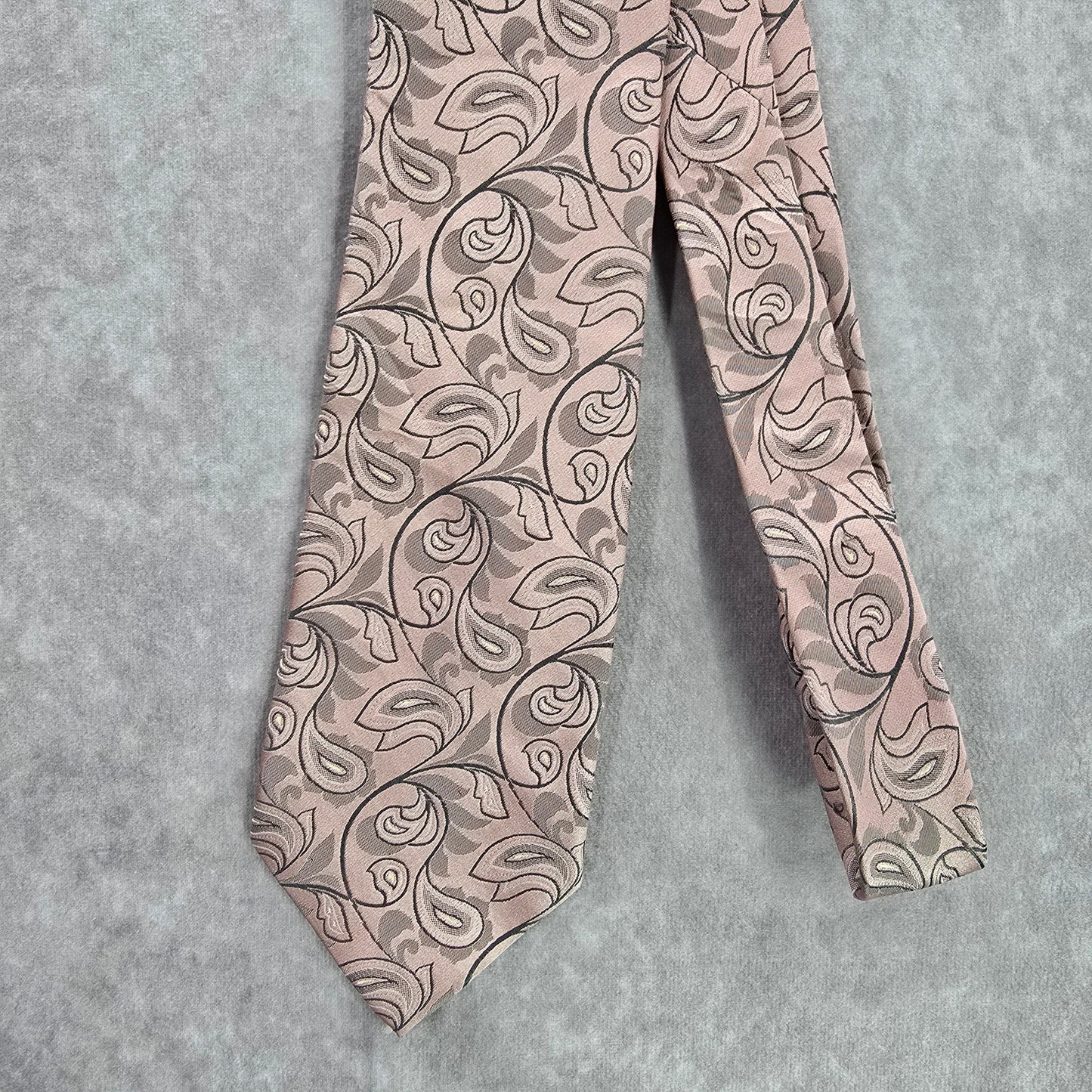 Alfani Pink Gray Floral Paisley 100% Silk Men's Neck Tie NWOT